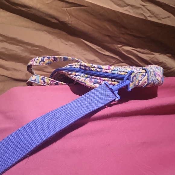 Vera Bradley Tote Bag or Crossbody Bag, Size: Large Blue Multi-Colored - Picture 5 of 16